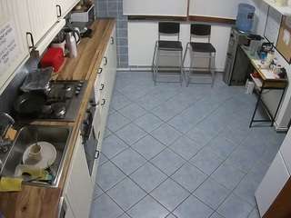 voyeurcam julmodels kitchen 2