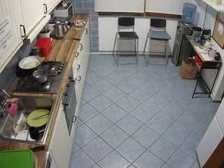voyeurcam julmodels kitchen 2