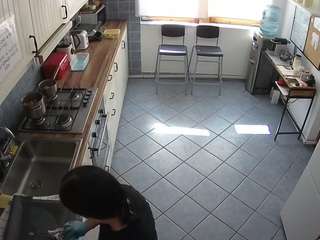 voyeurcam julmodels kitchen 2