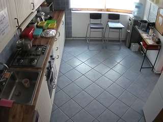 voyeurcam julmodels kitchen 2