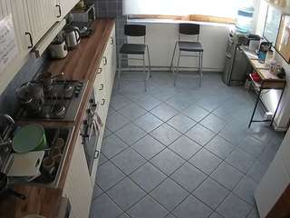 voyeurcam-julmodels-kitchen-2