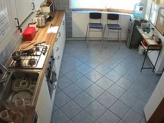voyeurcam julmodels kitchen 2