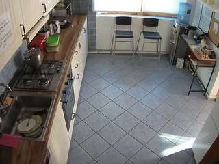 voyeurcam julmodels kitchen 2