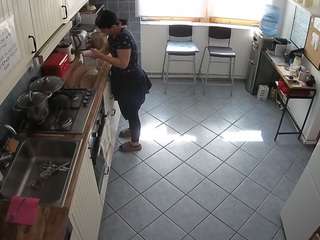 voyeurcam julmodels kitchen 2
