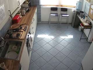 voyeurcam julmodels kitchen 2