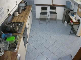 voyeurcam julmodels kitchen 2