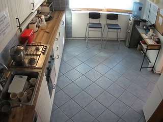 voyeurcam julmodels kitchen 2