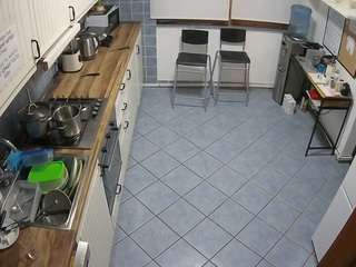 voyeurcam julmodels kitchen 2
