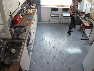 voyeurcam julmodels kitchen 2
