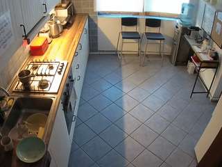 voyeurcam julmodels kitchen 2