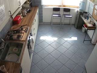 voyeurcam-julmodels-kitchen-2