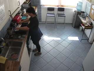 voyeurcam julmodels kitchen 2