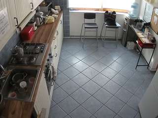 voyeurcam julmodels kitchen 2