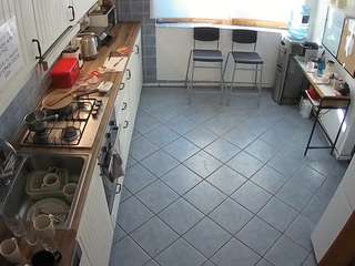 voyeurcam julmodels kitchen 2