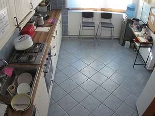 voyeurcam julmodels kitchen 2