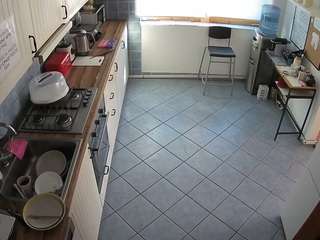 voyeurcam-julmodels-kitchen-2
