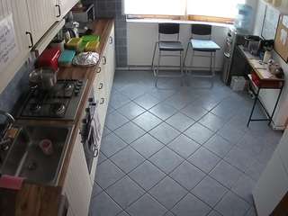 voyeurcam-julmodels-kitchen-2