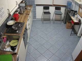 voyeurcam julmodels kitchen 2