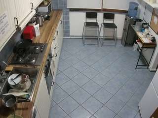 voyeurcam julmodels kitchen 2