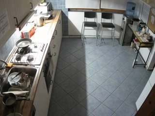 voyeurcam-julmodels-kitchen-2