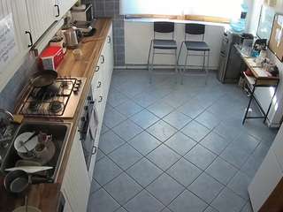voyeurcam-julmodels-kitchen-2