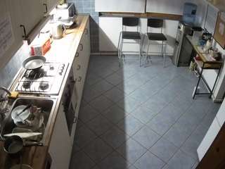 voyeurcam-julmodels-kitchen-2