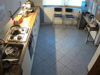 voyeurcam julmodels kitchen 2