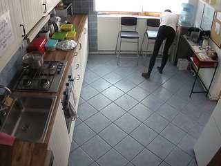 voyeurcam-julmodels-kitchen-2