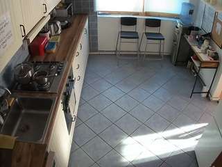 voyeurcam-julmodels-kitchen-2