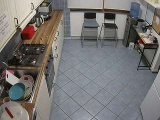 voyeurcam-julmodels-kitchen-2