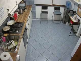 voyeurcam julmodels kitchen 2