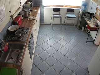 voyeurcam-julmodels-kitchen-2