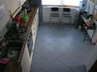 voyeurcam-julmodels-kitchen-2