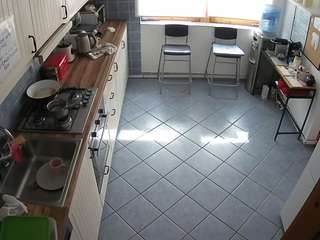 voyeurcam-julmodels-kitchen-2