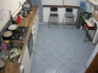 voyeurcam-julmodels-kitchen-2