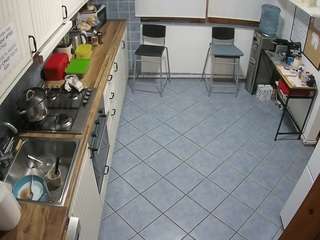 voyeurcam-julmodels-kitchen-2