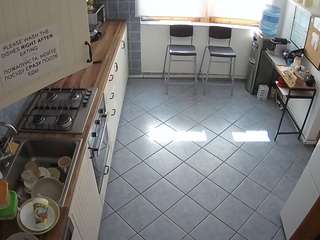 voyeurcam-julmodels-kitchen-2