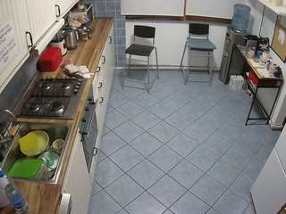 voyeurcam-julmodels-kitchen-2