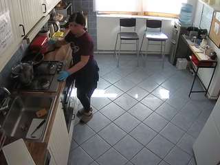 voyeurcam-julmodels-kitchen-2