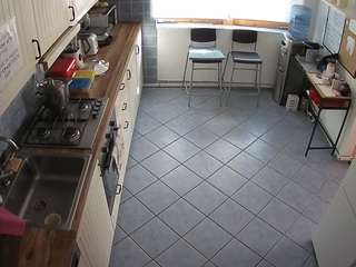 voyeurcam-julmodels-kitchen-2