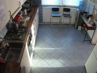 voyeurcam-julmodels-kitchen-2