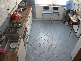voyeurcam-julmodels-kitchen-2