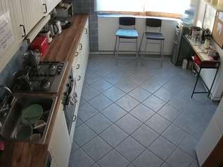 voyeurcam julmodels kitchen 2