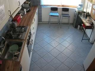 voyeurcam-julmodels-kitchen-2
