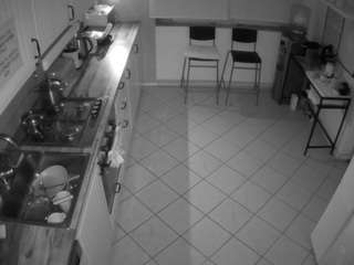 voyeurcam-julmodels-kitchen-2