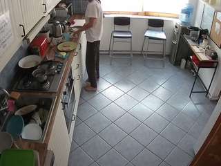 voyeurcam-julmodels-kitchen-2