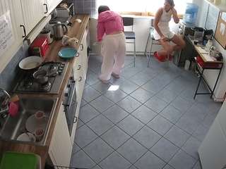 voyeurcam julmodels kitchen 2