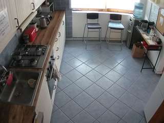 voyeurcam-julmodels-kitchen-2