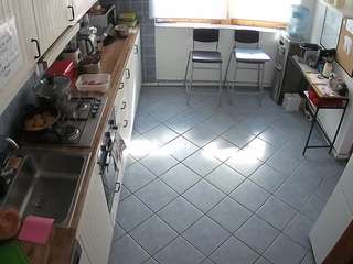 voyeurcam-julmodels-kitchen-2