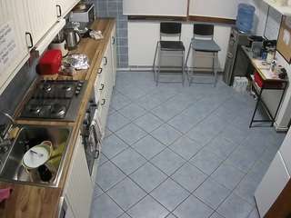 voyeurcam-julmodels-kitchen-2